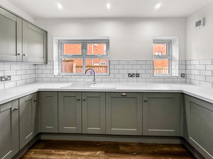 Photo 8- click for photo gallery